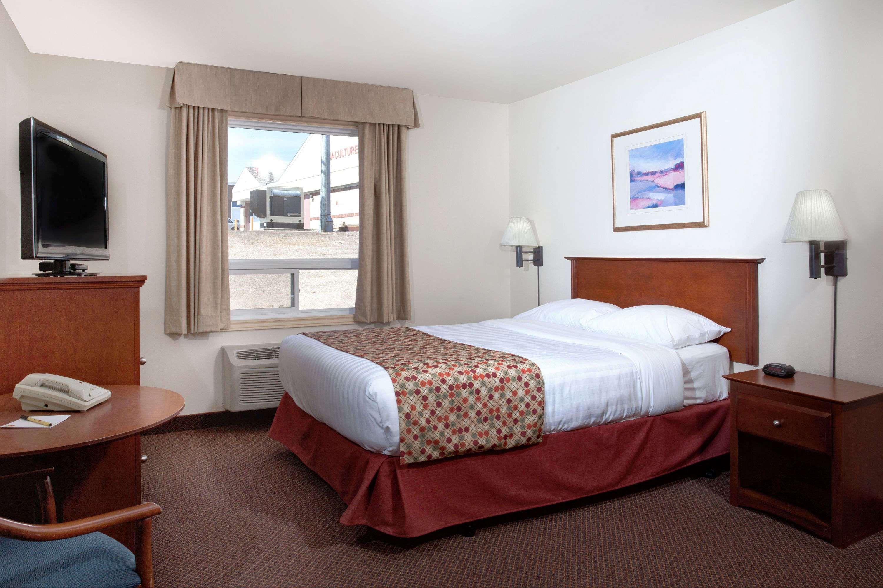 Hotel Super 8 By Wyndham Caraquet Esterno foto