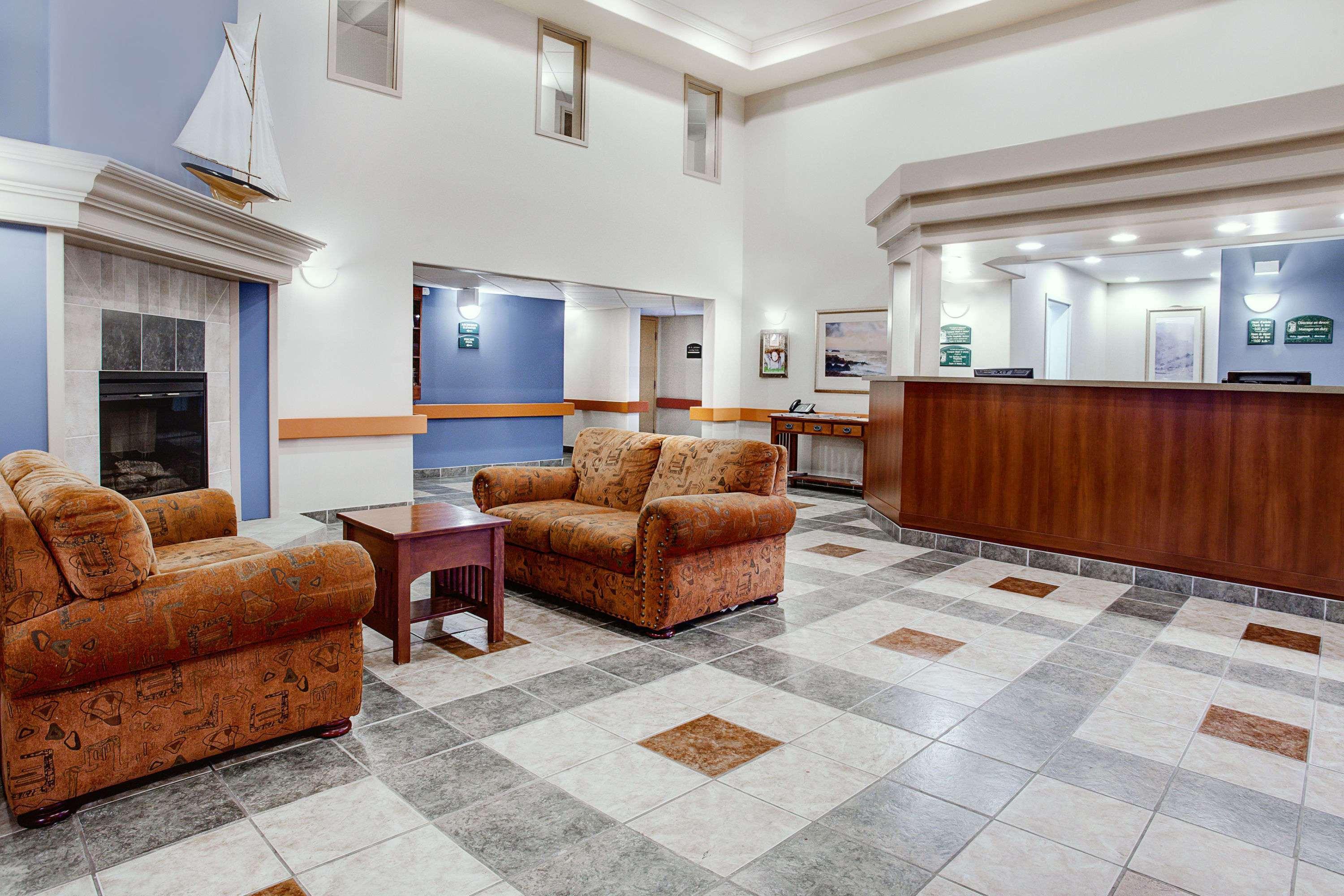 Hotel Super 8 By Wyndham Caraquet Esterno foto
