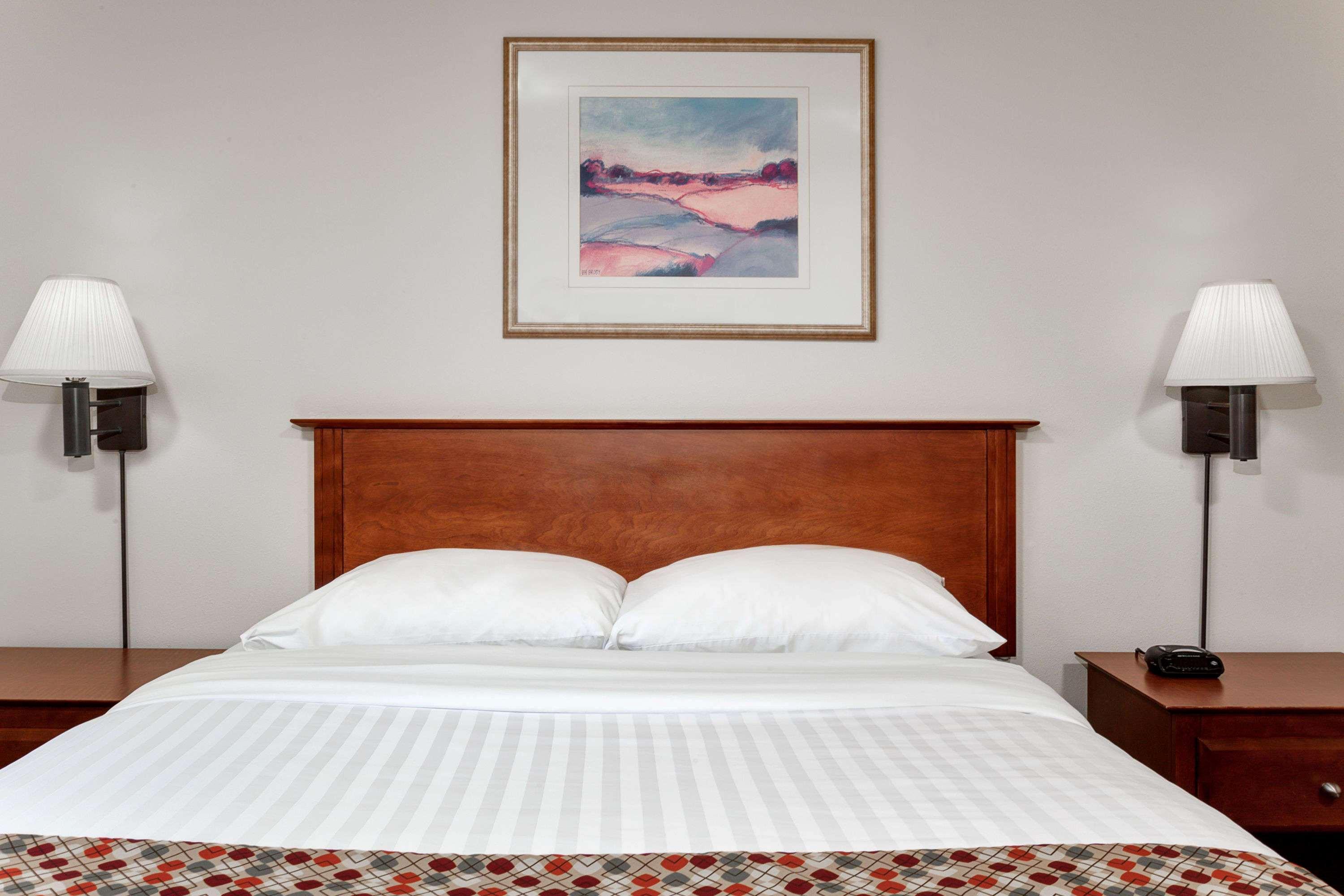 Hotel Super 8 By Wyndham Caraquet Esterno foto