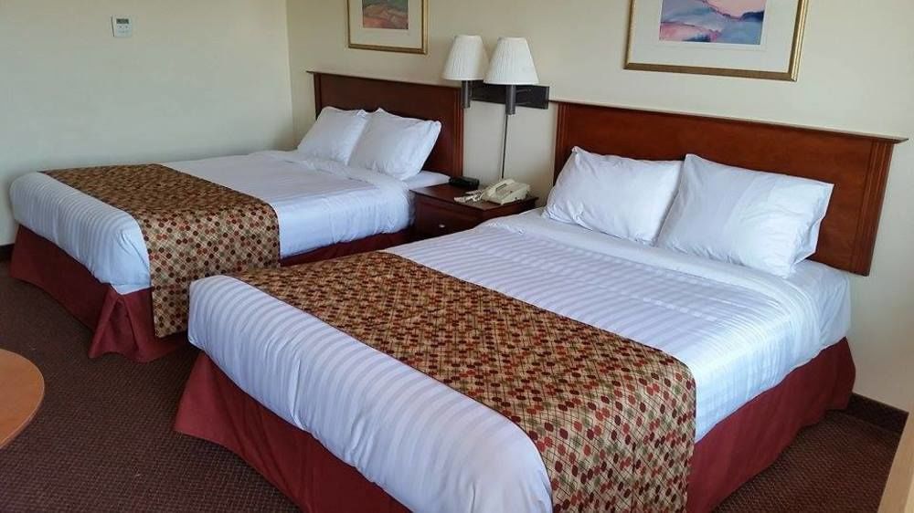 Hotel Super 8 By Wyndham Caraquet Esterno foto